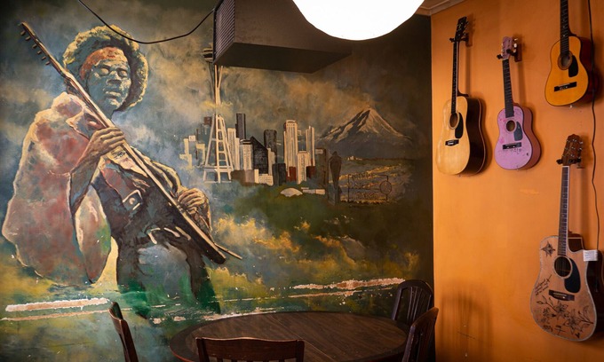Downtown Seattle Hostel | Green Tortoise Hostel Seattle