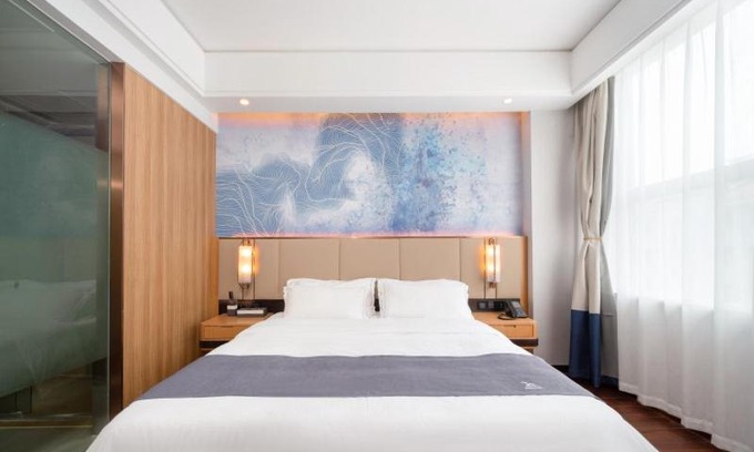 Bin Hu District Hotel | GreenTree Eastern Hotel Lihu Yuantouzhu Scenic Area