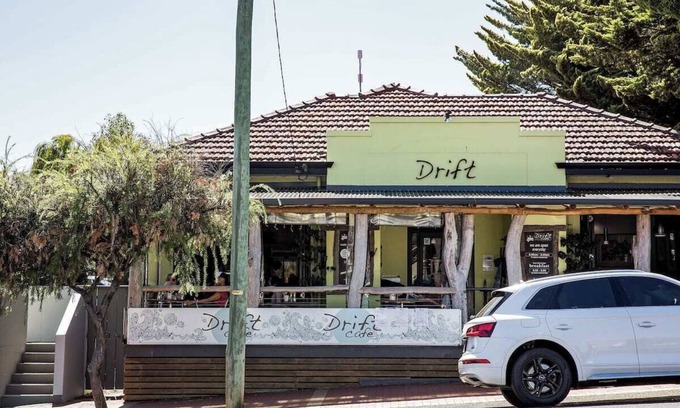 Margaret River Apartment | Greta - Central Studio Apartment, stroll to shops