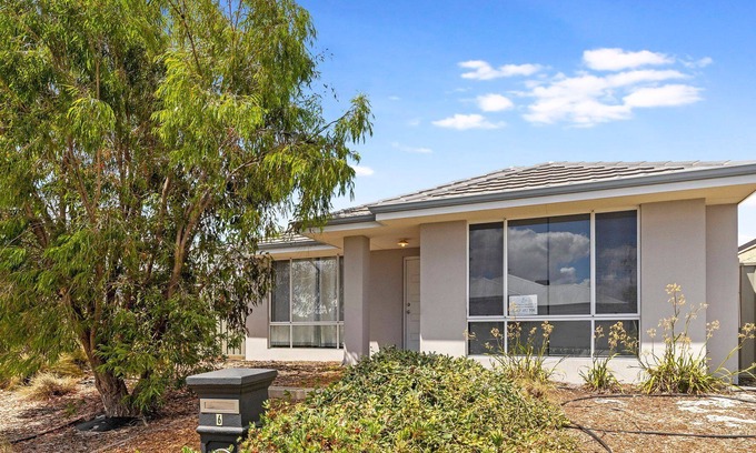 Kealy House | Gribble Ocean Gateway is a spacious new build 3 x2 home located in the upcoming suburb of Kealy.