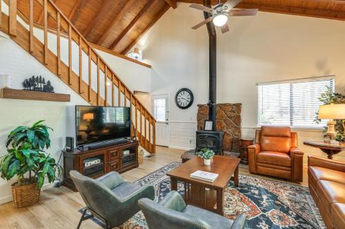 Kachina Village House | Grill and Games Family-Friendly Flagstaff Getaway!