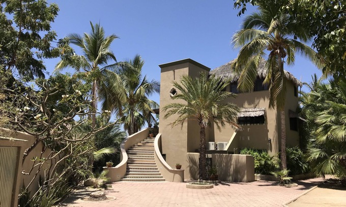 San Jose del Cabo House | Gringo Hill - Family style