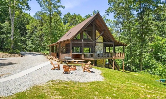 Logan Cabin | Grizzly Ridge | Pool | Hot Tub