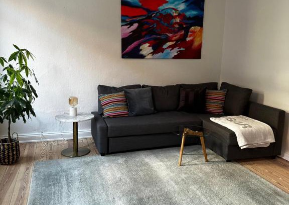 Holtenau Apartment | Großzügige 3-Zimmer Altbauwohnung