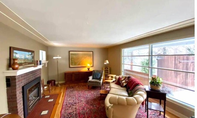 South Perry District House | Groovy Perry District/South Hill Mid-Century Home