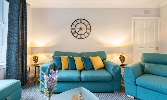 Bridge of Allan Apartment | Ground-fl Two Bedroom Apartment in Bridge of Allan