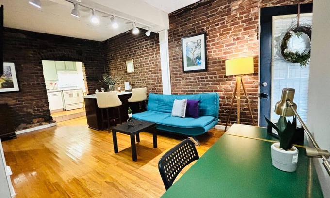 Virginia Highland Apartment | Ground floor flat at Virginia Highlands