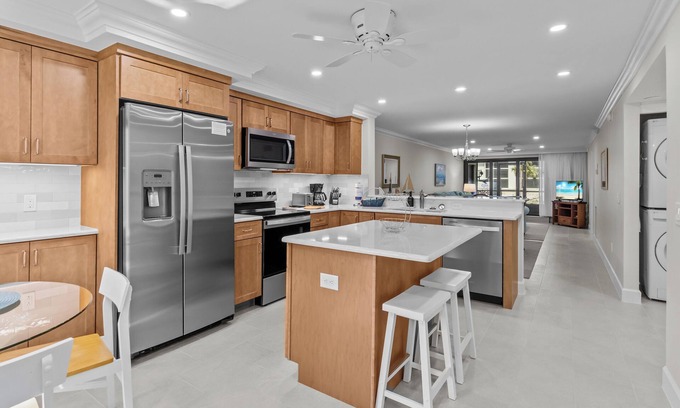 Sanibel Condo | Ground-Floor Gulf-View Escape – Comfort & Coastal Charm Await in Unit D-7