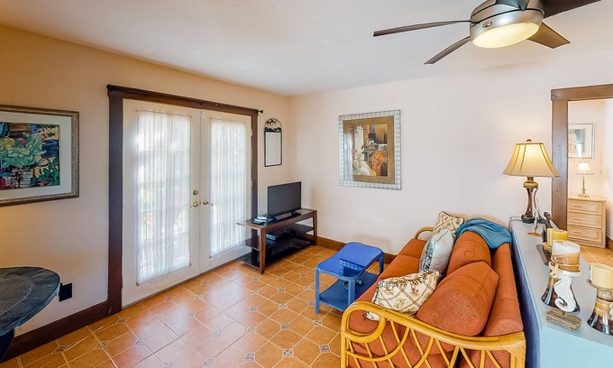 Laurel Cottage | Ground Floor, Snowbird-Friendly Cottage with High-Speed WiFi