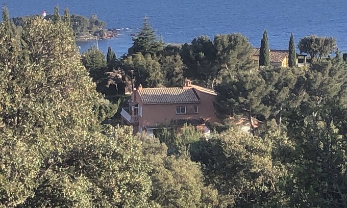 Saint-Raphael Apartment | Ground-floor villa near the sea in Saint-Raphaël