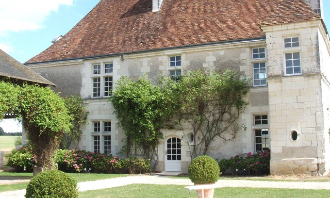 Loches House | Group accommodation 32 people - LOCHES (37600) - MANOIR DE LA ROUSSELLIERE