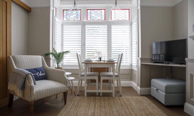 Worthing Apartment | Grove Apartment with Free on street Parking
