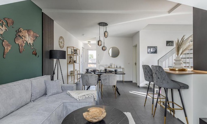 Guetersloh Apartment | GT-City Suite 01 I Gasgrill I Smart-TV I Balkon