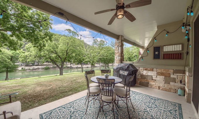 New Braunfels Condo | Guadalupe Riverfront! Upscale gated complex with pool, direct river access!