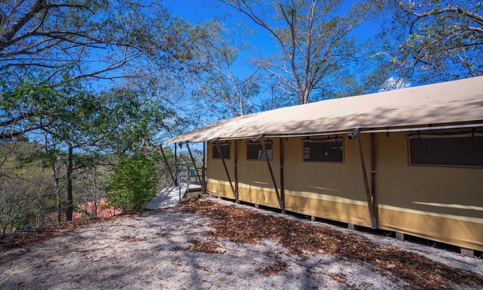 Huacas RV Rental | Guanaglamp Nicoya Tent