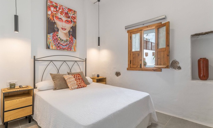 Tabayesco Apartment | 'Guatiza' Vacation Apartment with Shared Pool, Shared Terrace and Wi-Fi