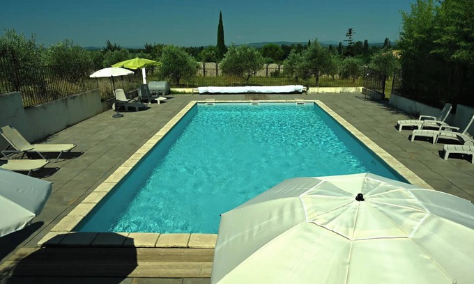 Tulette House | Guest House 'Chambre D'hôte 2 - Romarin' with Mountain View, Wi-Fi and Air Conditioning