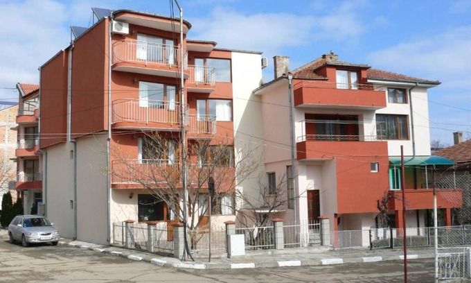 Obzor House | Guest House Galema