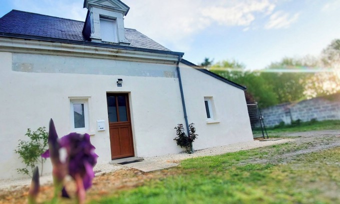Saint-Mathurin-sur-Loire Cottage | Guest house "la petite maison des bords de Loire"