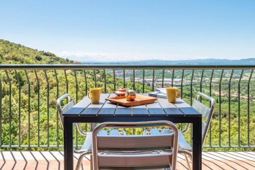 Corciano Apartment | GuestHost - Bright Apartment with View Corciano