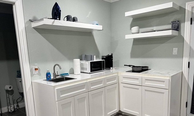 Southeast Houston Apartment | Guesthouse near Hobby and NRG