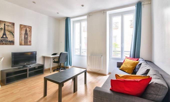 Quartier Sainte-Avoye Apartment | GuestReady - Cosy Apartment in Le Marais
