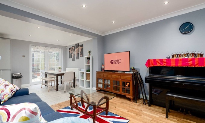 South Hampstead House | GuestReady - Family retreat in London