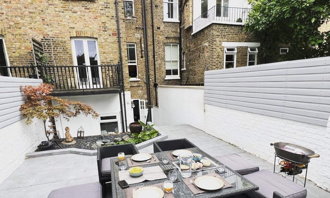 Redcliffe Apartment | GuestReady - Garden Hideaway in Chelsea