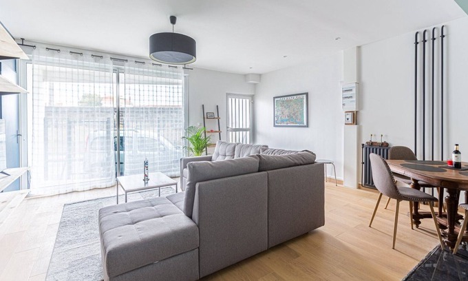 Nansouty-Saint-Genes Apartment | GuestReady - Ground floor apartment