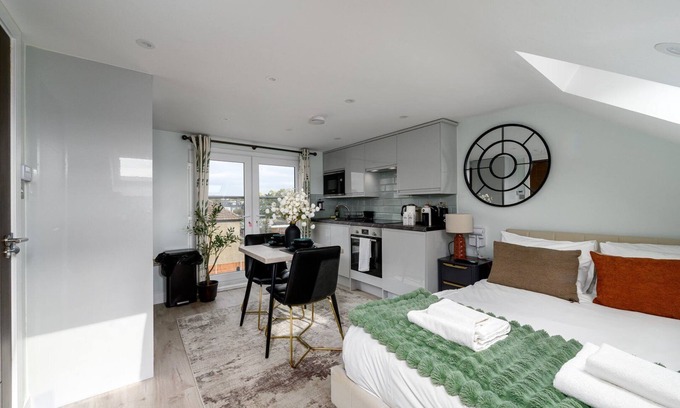 Alperton Apartment | GuestReady - Loft studio near Wembley Stadium
