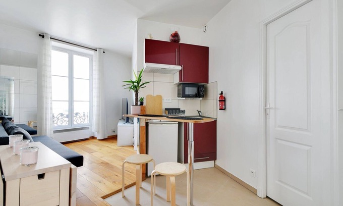 Quartier de Rochechouart Apartment | GuestReady - Neat stay near the Wall of I Love You