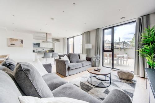 Stratford and New Town Apartment | GuestReady - Olympic Park City Living