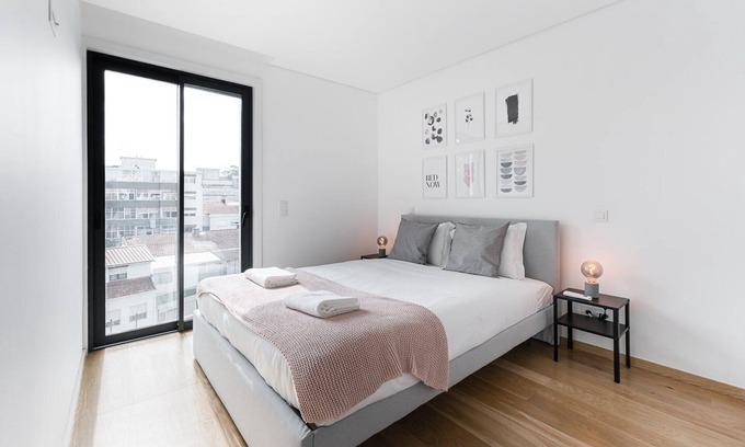 Centro / Baixa Apartment | GuestReady - Poet's Modern Retreat