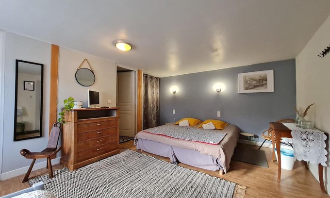 Raon-les-Leau Bed & Breakfast | Guestroom Raon-lès-Leau, 2 pièces, 4 personnes - FR-1-584-278