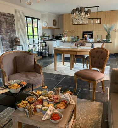 Historical Center Bruges Apartment | Guestsuite Sir Joachim Bruges