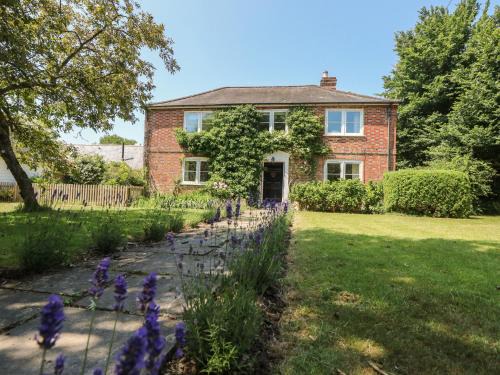 Ryde House | Guildford Farmhouse