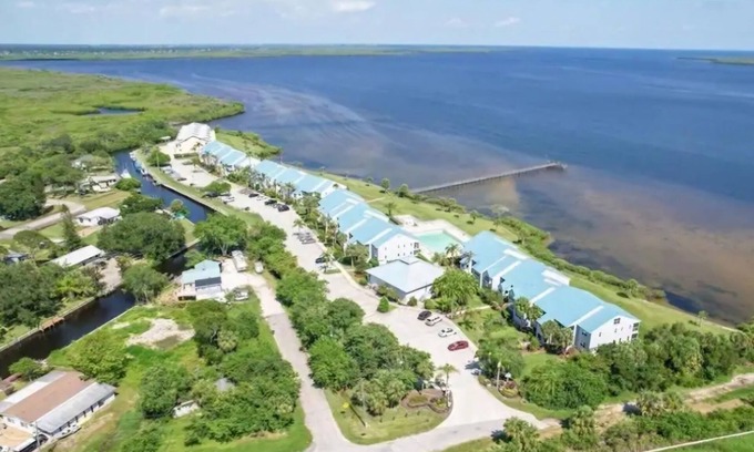 El Jobean Condo | GULF ACCESS!nCome enjoy your stay at Myakka Retreat.