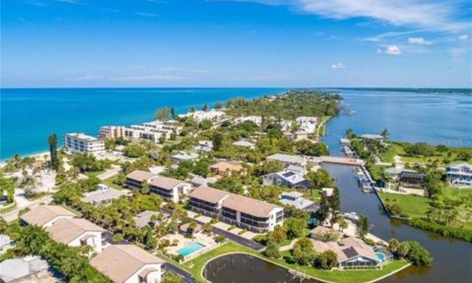 Englewood Condo | Gulf Beach and Lemon Bay