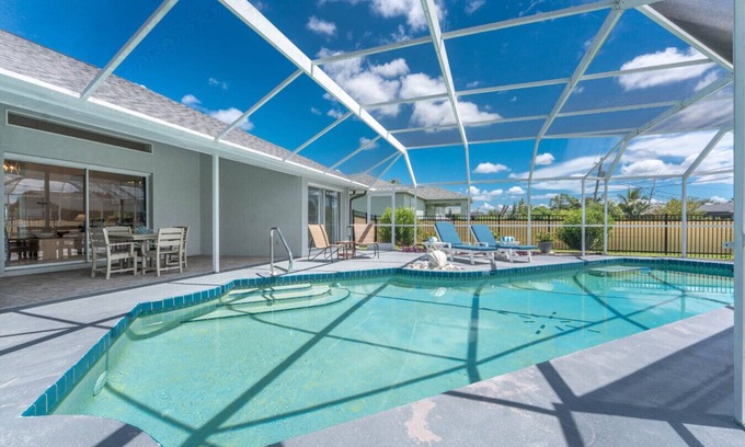 Englewood East House | Gulf Coast Getaway.