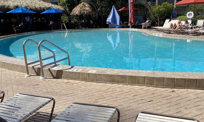 Moorings Condo | Gulf coast Inn Of Naples condo