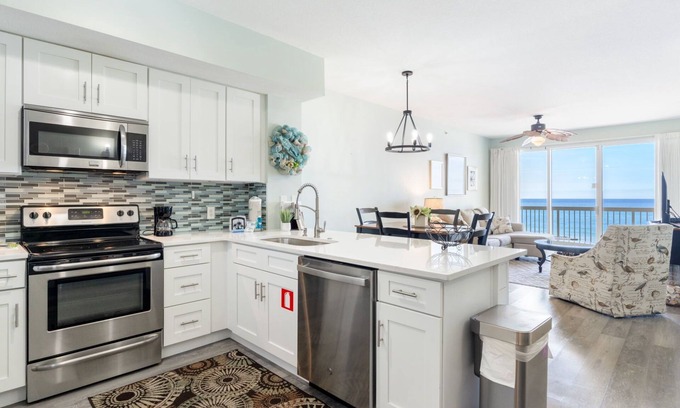Miramar Beach Condo | Gulf Front, 2nd floor! Fall Specials!