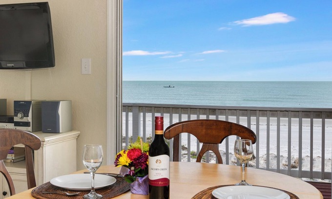 Indian Shores Villa | Gulf front one bedroom apartment villas.