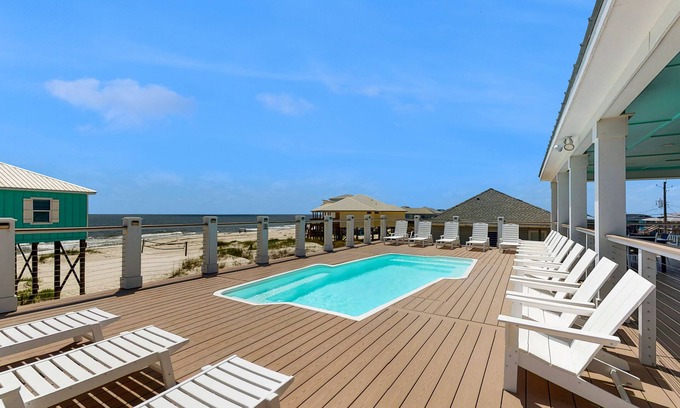 Dauphin Island House | Gulf-Front Oasis: Rooftop Heated Pool, Elevator & Dog-Friendly!