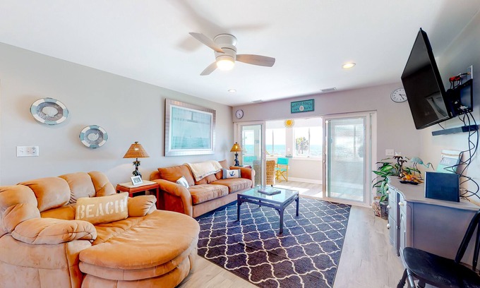 Mexico Beach House | Gulf view getaway with WiFi, sunroom, gas grill, A/C, & full kitchen