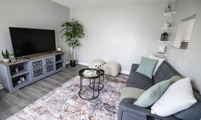 Gulfport Apartment | Gulfport 2 br Apt