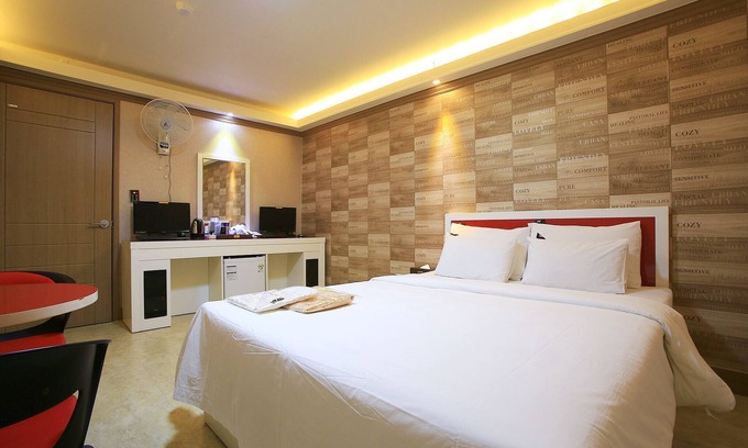 Guri Hotel | Guri K