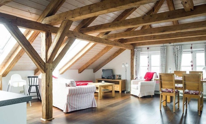 Geelbyholz House | Gut Royum - Rosenholz