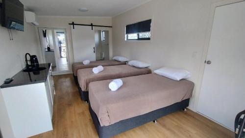 Guyra Hotel | Guyra Club Cabins