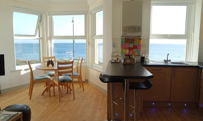 Rhyd-y-clafdy Apartment | Gwel Y Mor