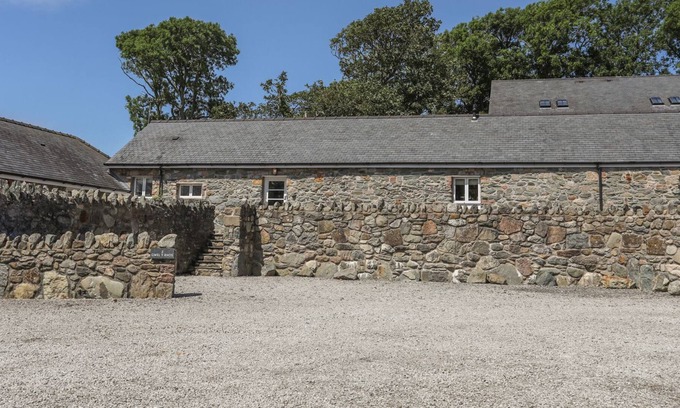 Newborough Cottage | Gwel y Rhos